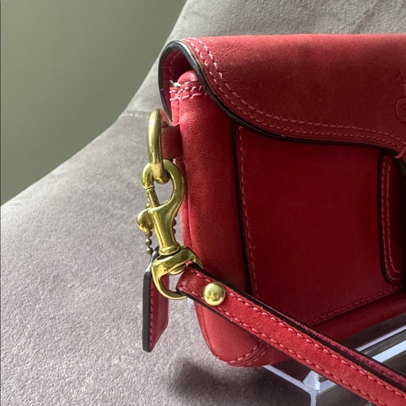 Coach Bleecker Burnished Leather Fuchsia Pink Buckle Clutch Wristlet Tattersall - Picture 3 of 8